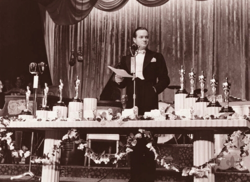 Oscars at War <br />(PM Tabloid, 1943)