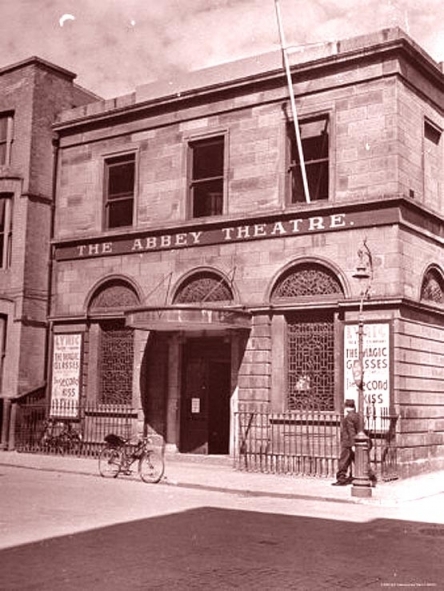 W.B. Yeats  Gripes About the Theater-Going Bourgeoisie <BR><br />(Theatre Arts Magazine, 1919)