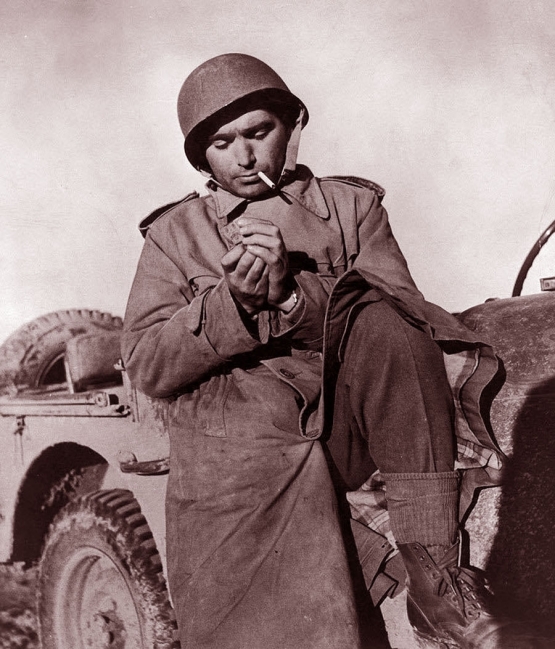 Robert Capa in Tunisia <br />(Collier's Magazine, 1943)