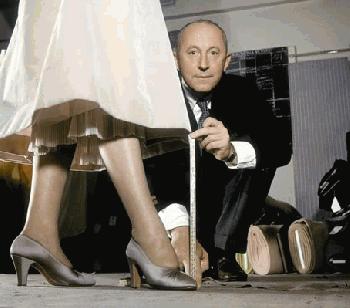 Down With Christian Dior and His ''New Look''! <br />(Rob Wagner's Script, 1947)