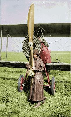 woman pilot 1910